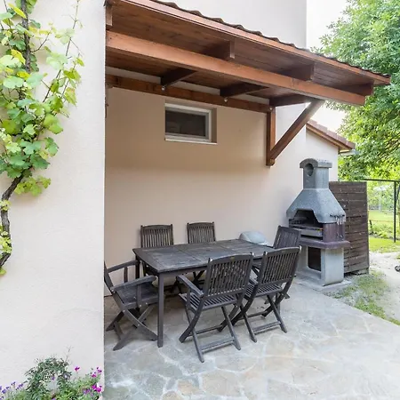 Adel Vendeghaz Guest house